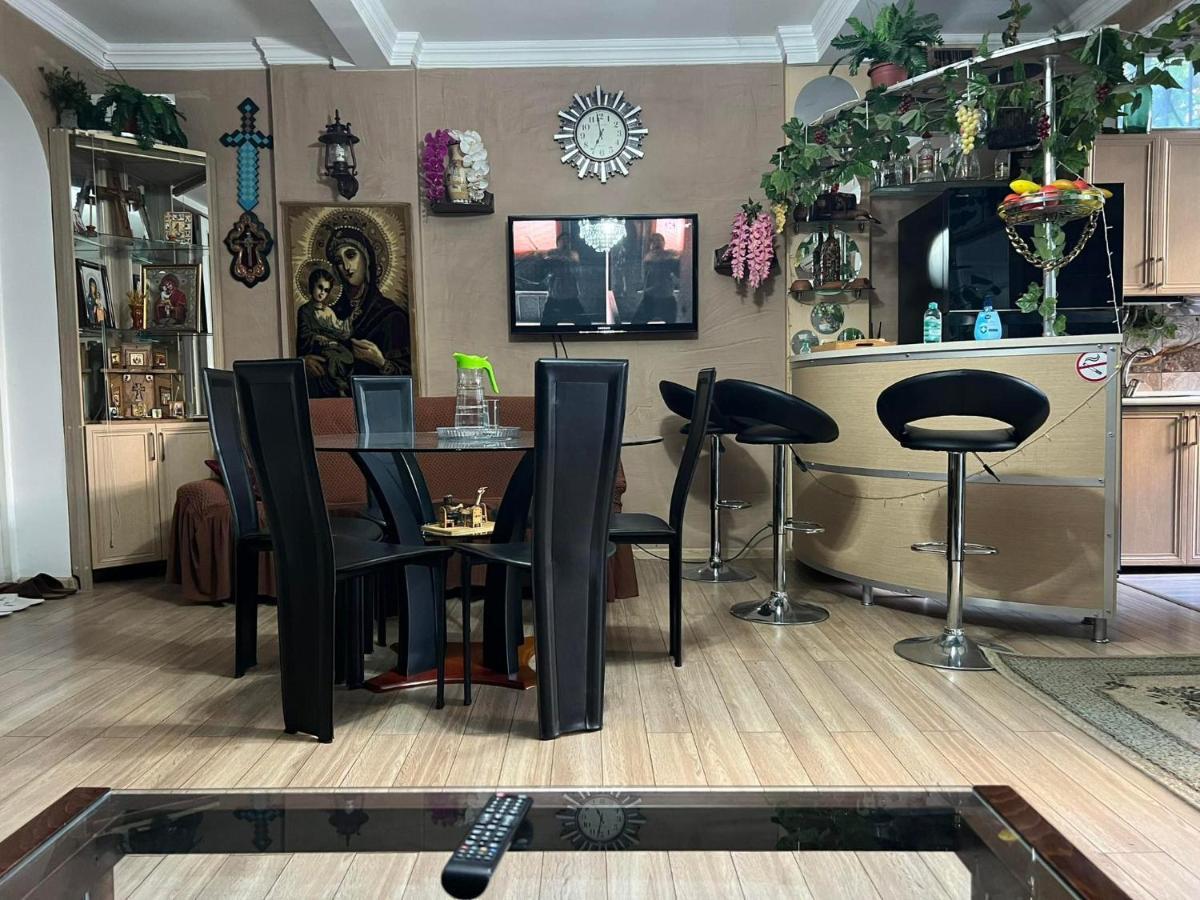3 Room Flat In Tbilisi Exterior photo