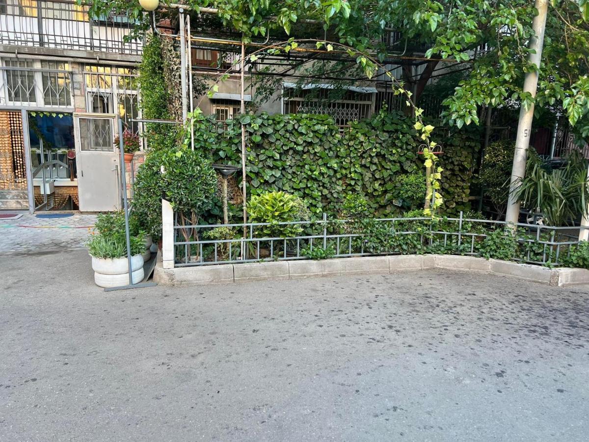 3 Room Flat In Tbilisi Exterior photo